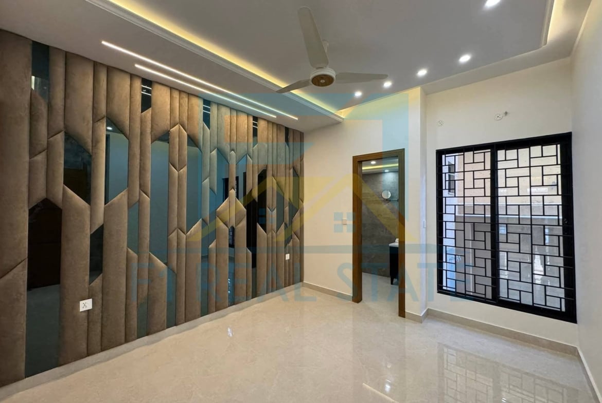 House For Sale In phase 8 Bahria Town Rawalpindi 8.5 Marla