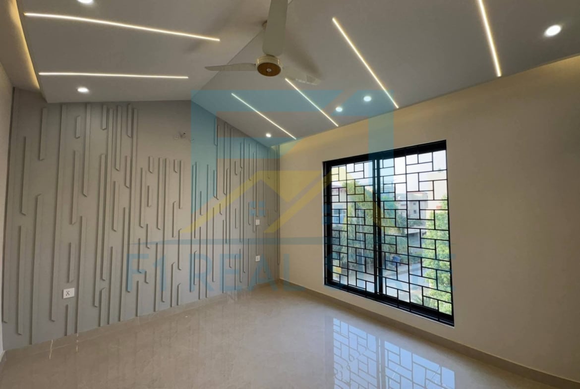 House For Sale In phase 8 Bahria Town Rawalpindi 8.5 Marla