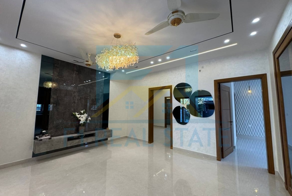 House For Sale In phase 8 Bahria Town Rawalpindi 8.5 Marla