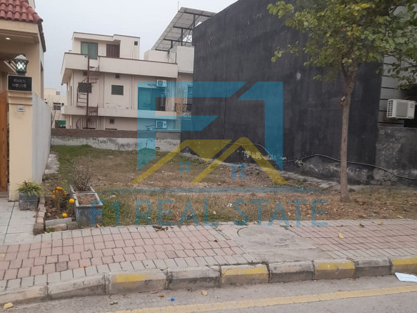 Bahria Town Phase 3 Commercial Plot 20×30