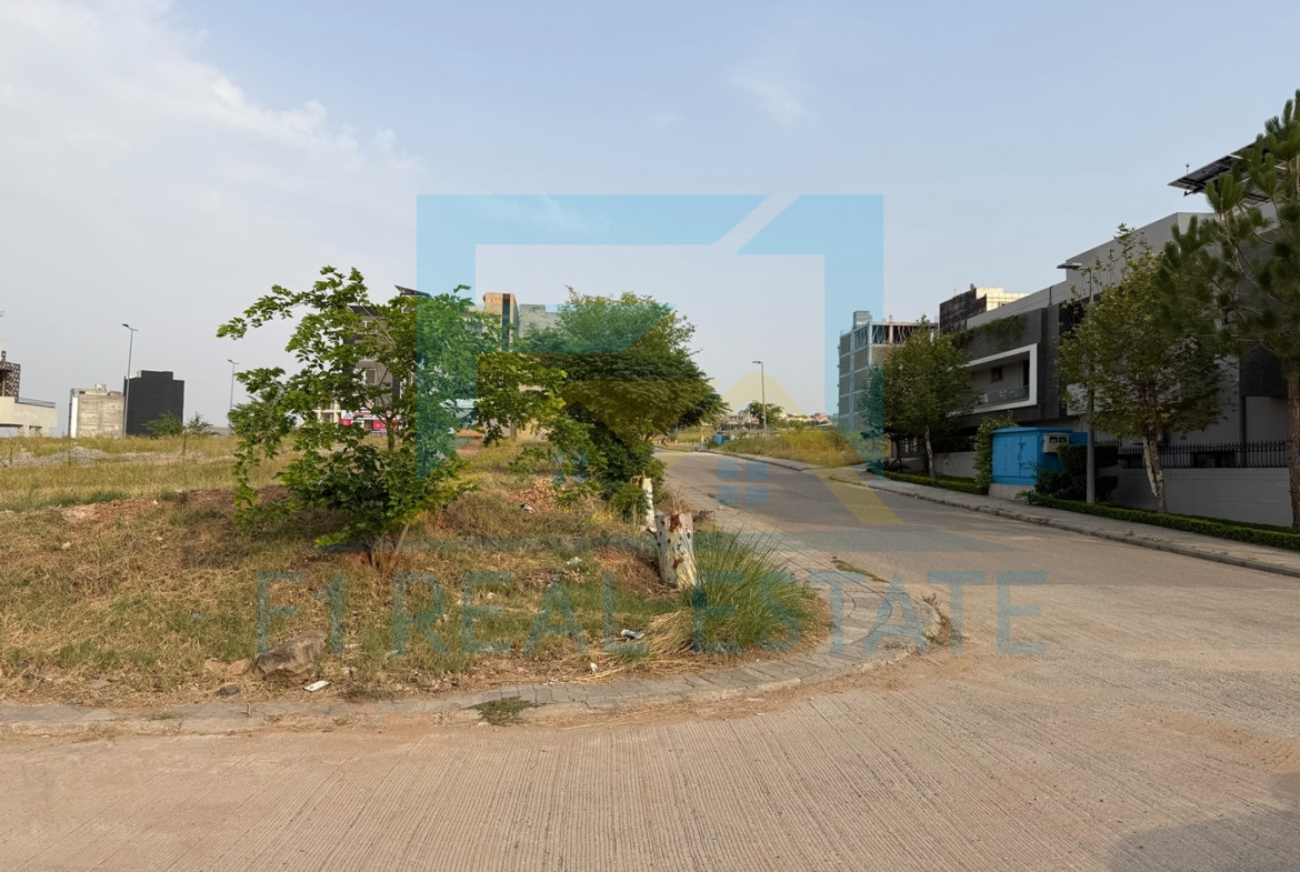 Plot for Sale Luxury Residential 1 Kanal Plot