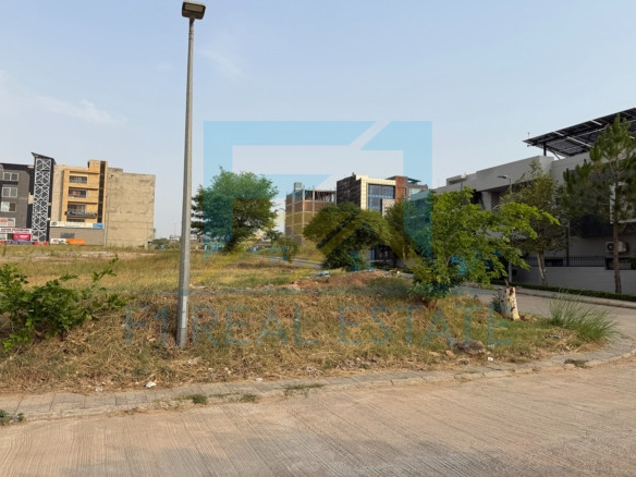 Plot for Sale Luxury Residential 1 Kanal Plot