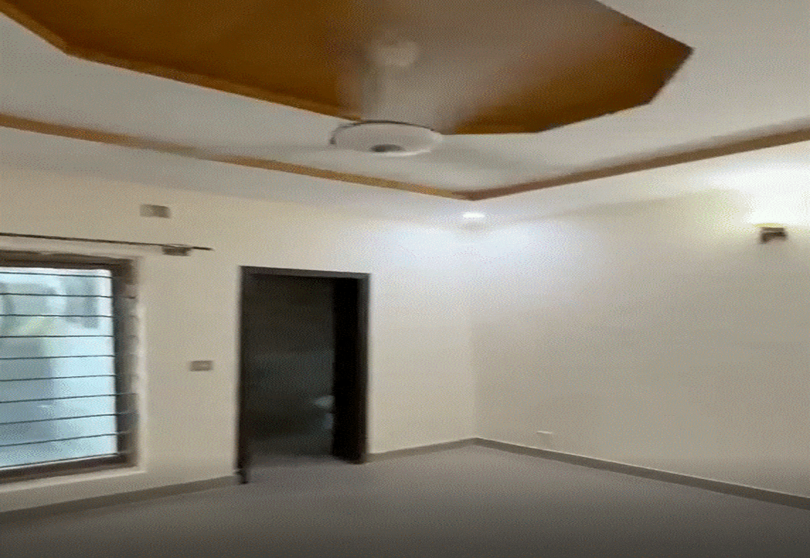 House for Sale in Bahria Town Phase 8 , 5 Marla Modern Family Home